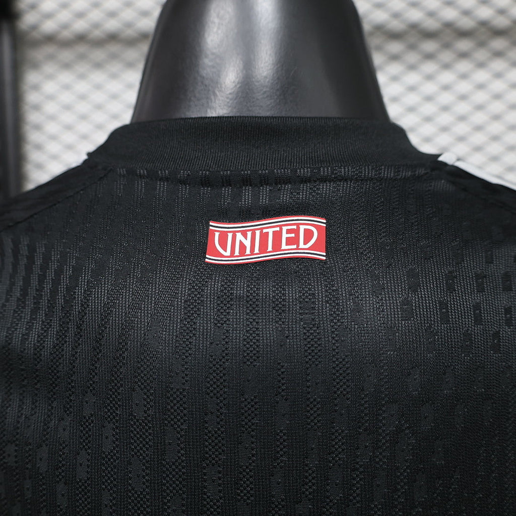 Manchester United 2026/27 Men's Goalkeeper Player Jersey