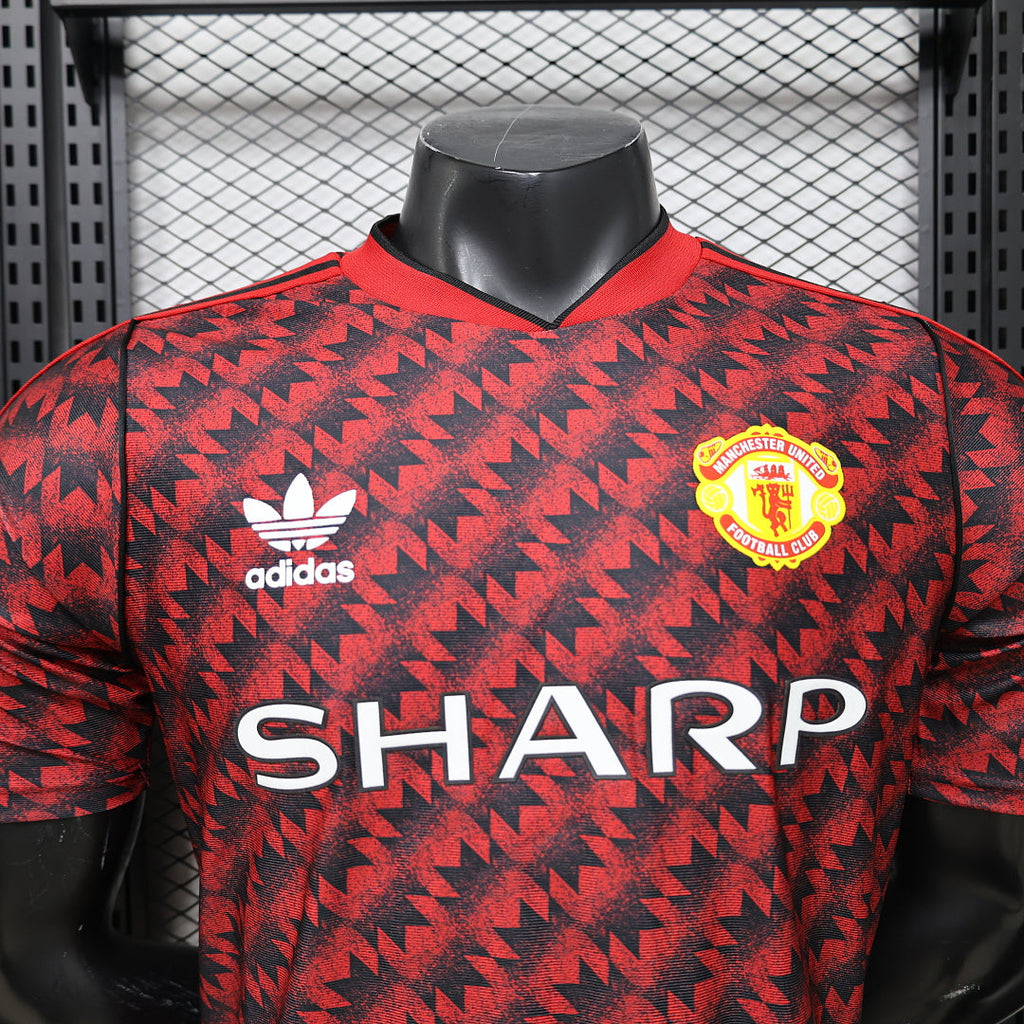 Manchester United Men's Retro Player Jersey
