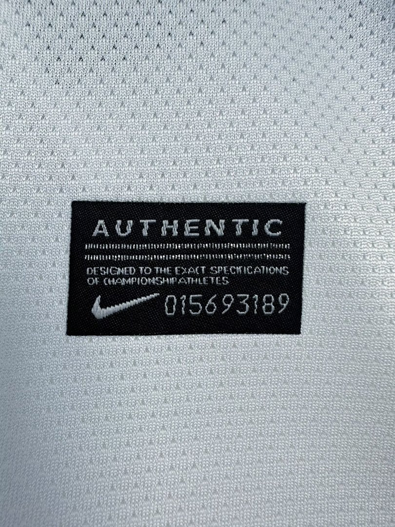 Manchester United 2010-11 Away Long Sleeve Soccer Jersey