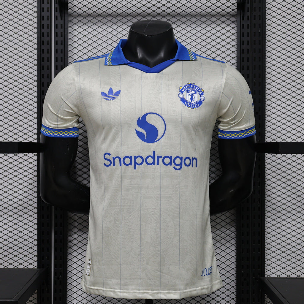 Manchester United Men's Retro Player Jersey