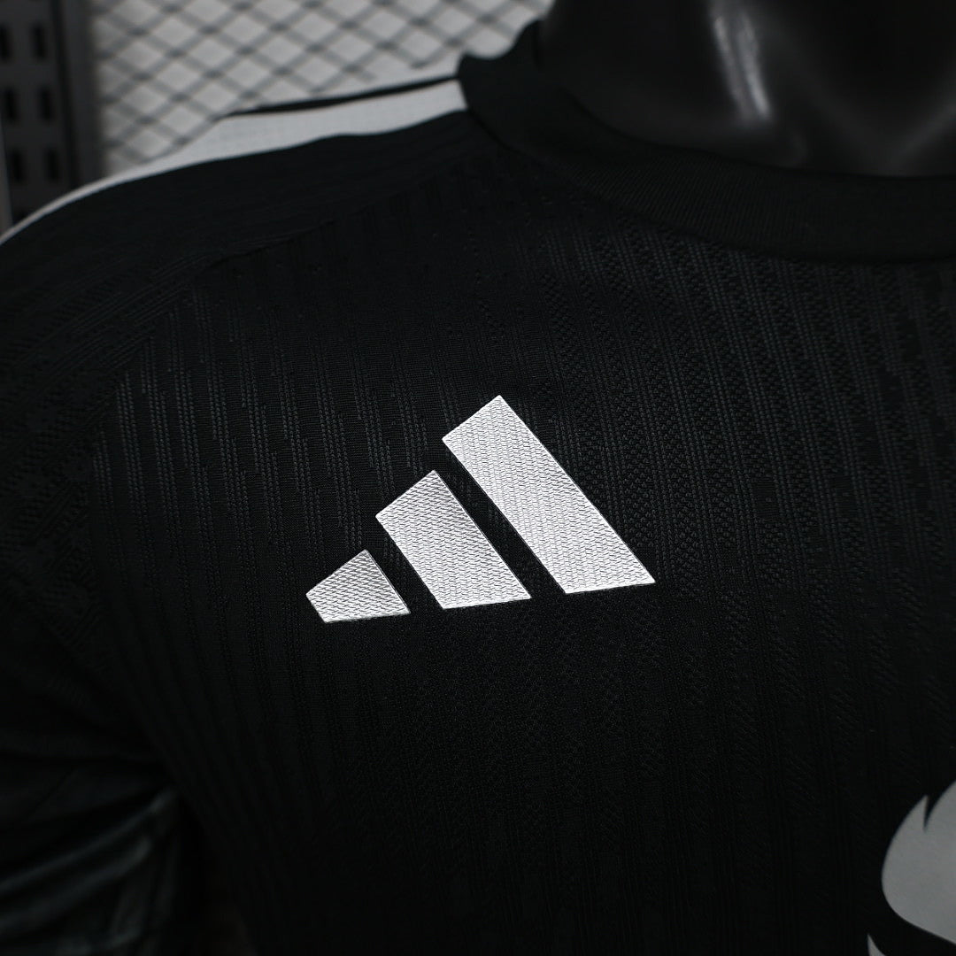 Manchester United 2026/27 Men's Goalkeeper Player Jersey