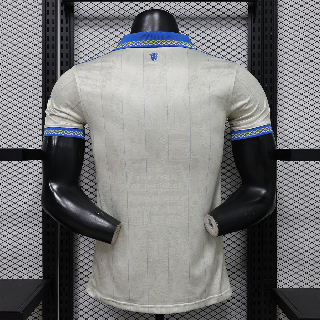 Manchester United Men's Retro Player Jersey