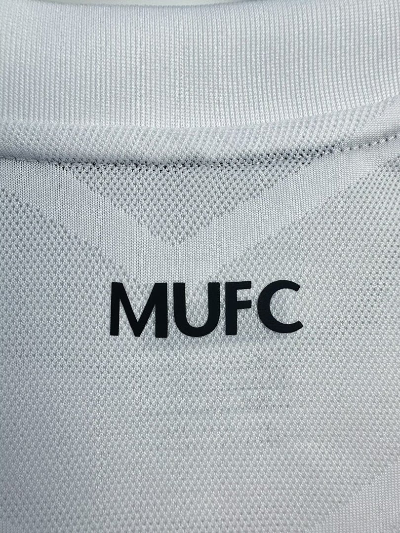 Manchester United 2010-11 Away Long Sleeve Soccer Jersey